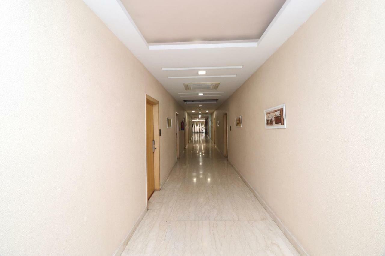 Oyo 5843 Hotel Yash Inn Mirzāpur 外观 照片